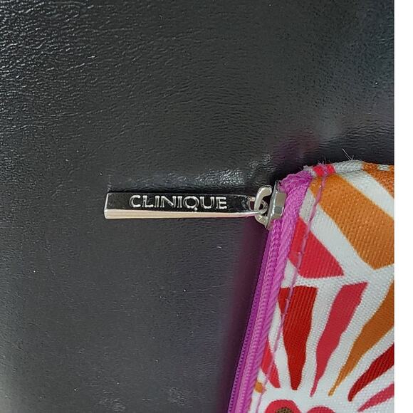 Clinique Flowerchild Cosmetic Bag 9.5 x 5.5 x 3 For on the go Beauty Touch Ups - Picture 3 of 4